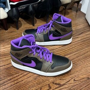 Jordan 1 high mid 9.5 rare mint nike air jordan